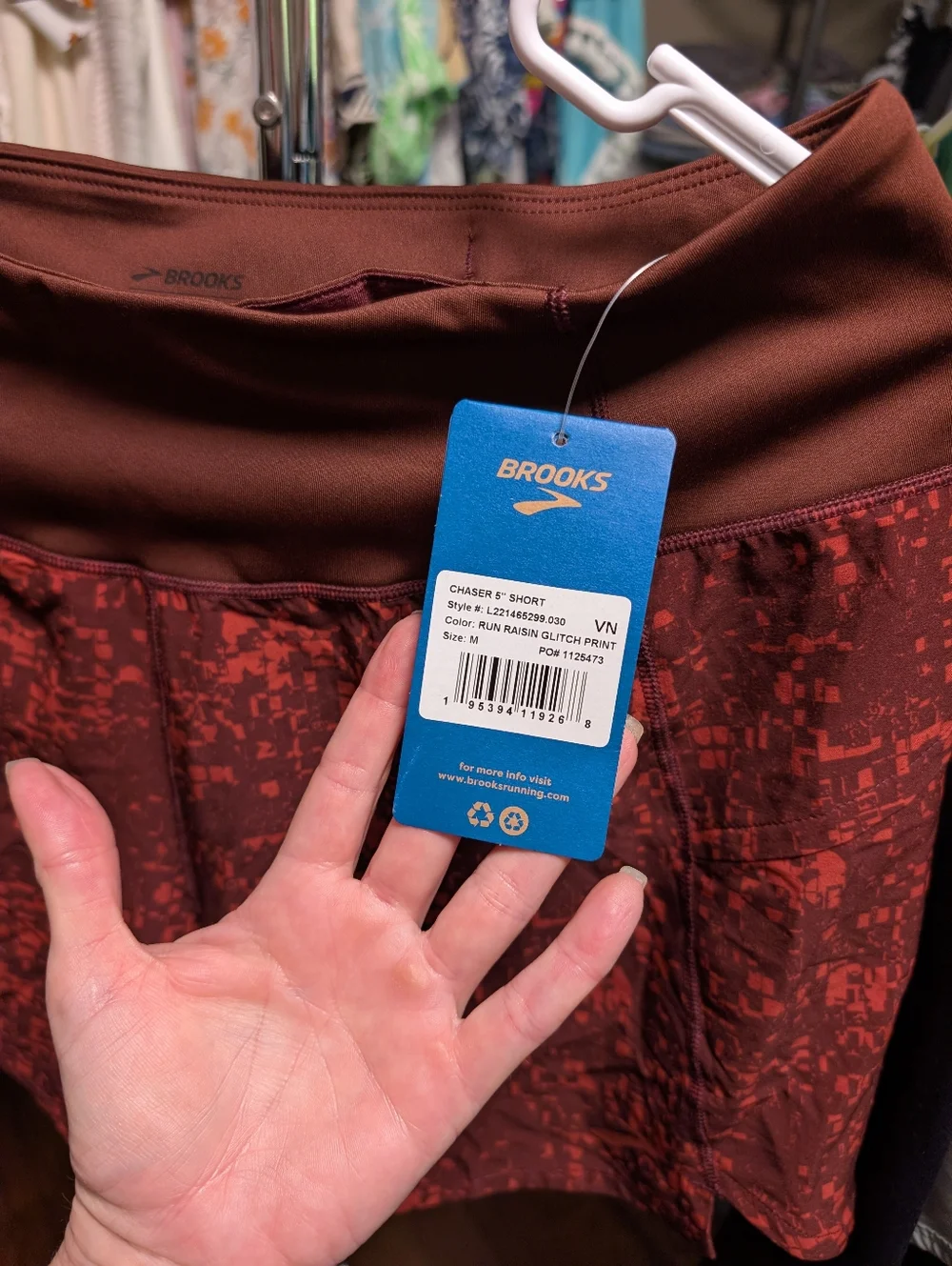 Brooks NWT Running Shorts - Picture 2 of 3